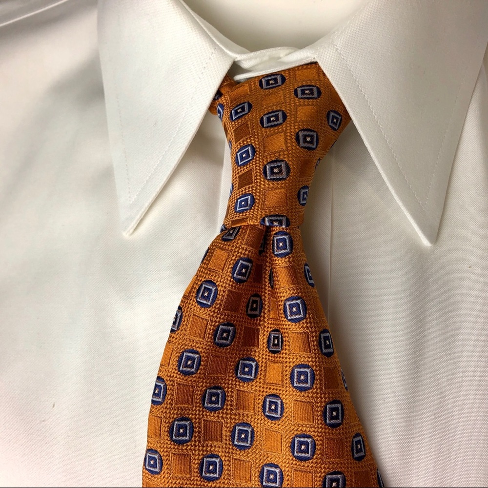 Roundtee & Yorke Mens Tie 100% Silk